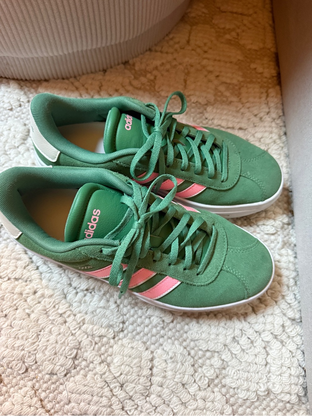 adidas Women Sneakers Green with Pink Stripes - Picture 3 of 6